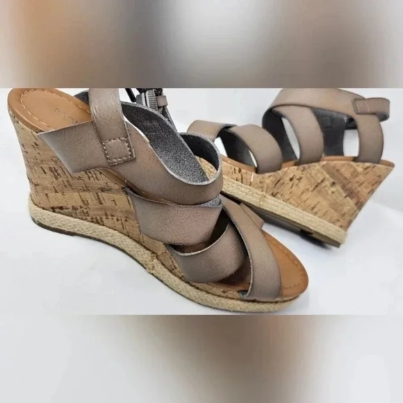 Maurices Women's Taupe Jaden Strappy Wedge Sandal Size 8 - Picture 3 of 12